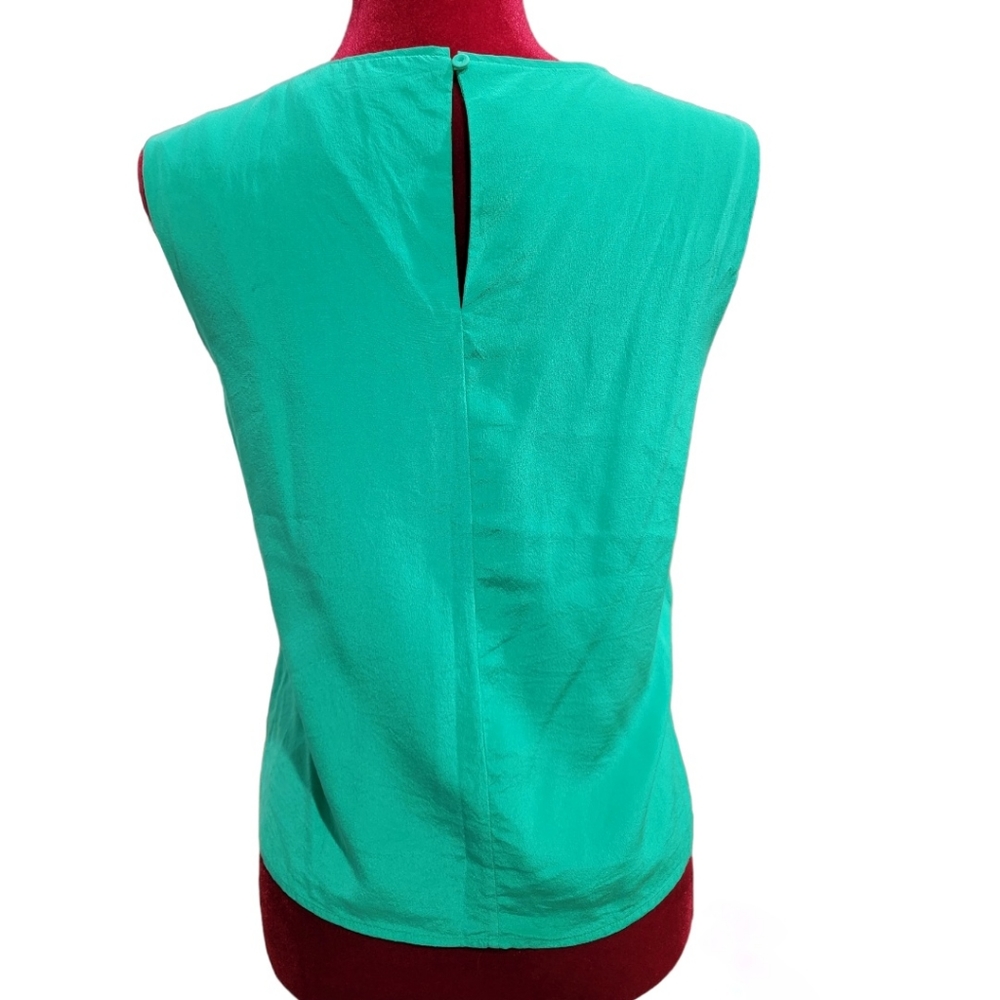 BCBGMaxAzria sleeveless small top - Picture 4 of 6